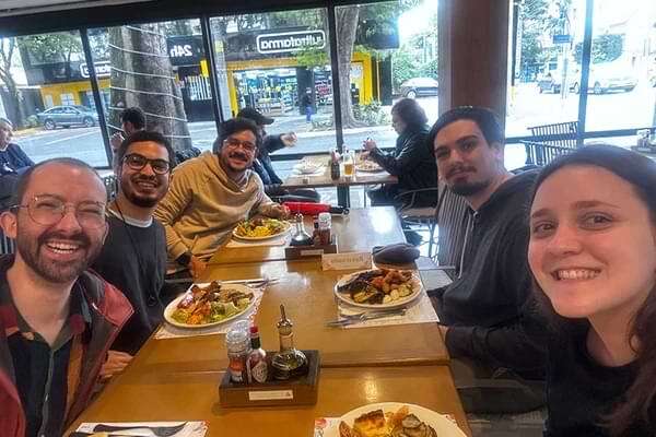 Slider Team Lunch